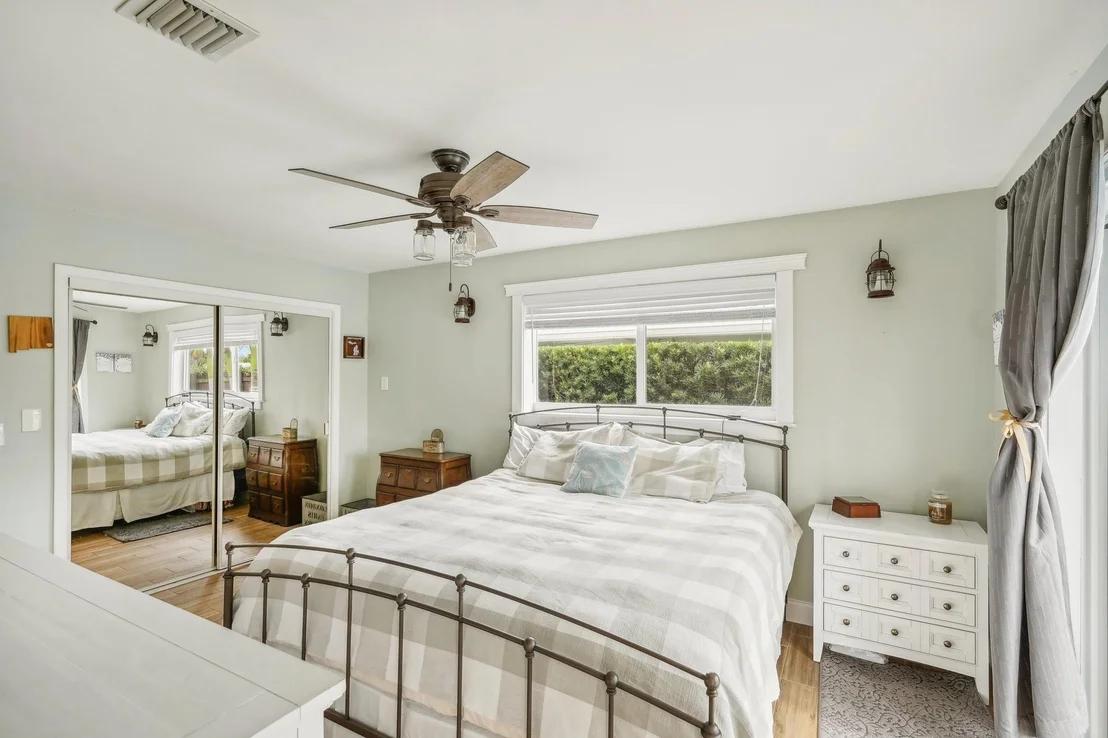Photo of 130 SE 9th Street