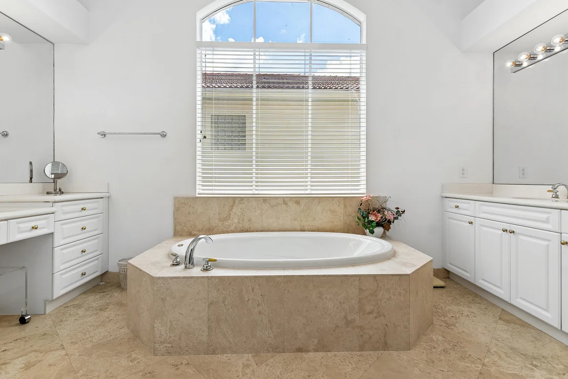 Photo of 8102 Valhalla Drive