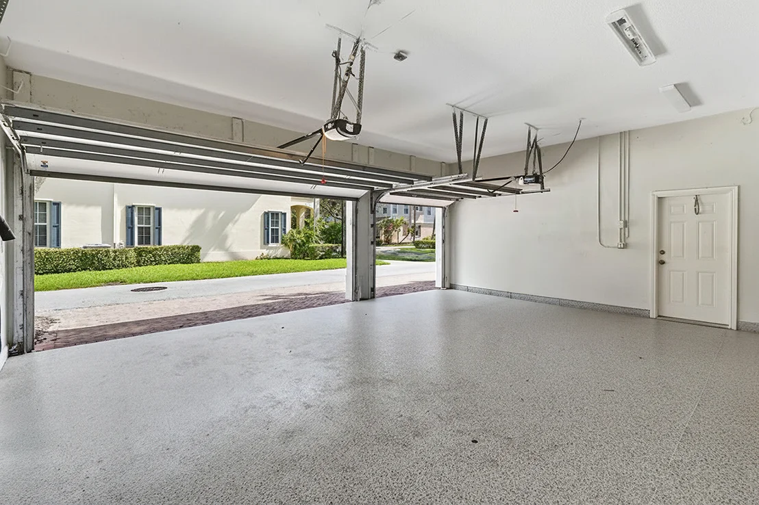 Photo of 137 INKBERRY Drive
