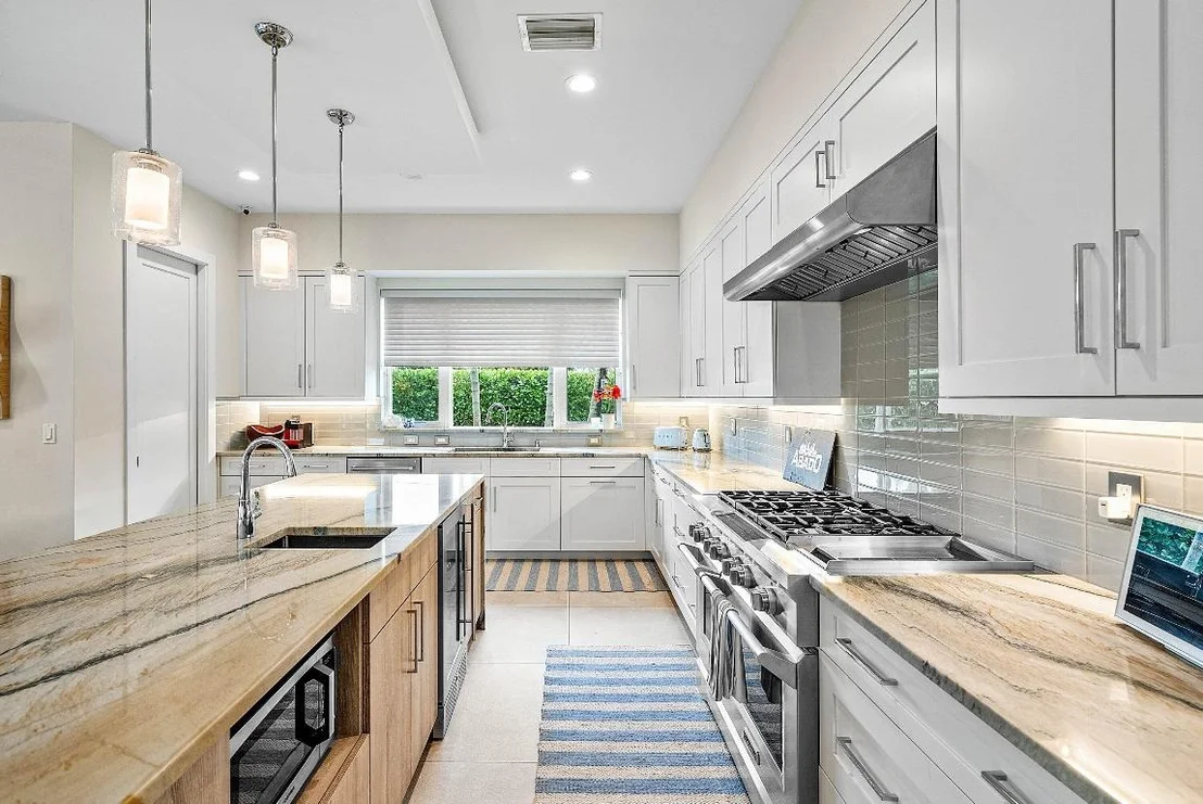 Photo of 217 Gulfstream Boulevard