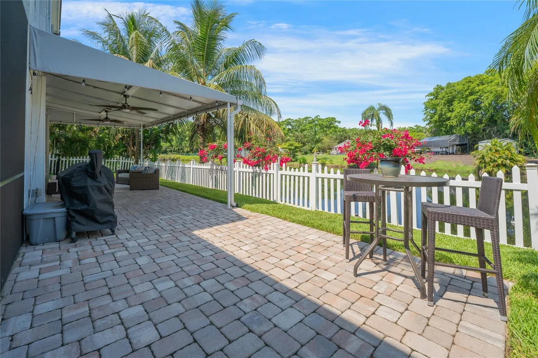 Photo of 741 Mockingbird Lane