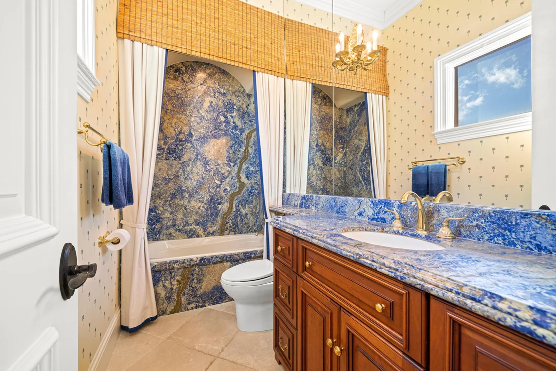 Photo of 4117 S Ocean Boulevard