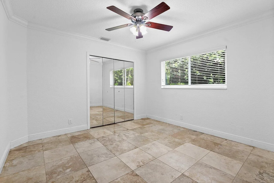 Photo of 401 NW 13th Drive