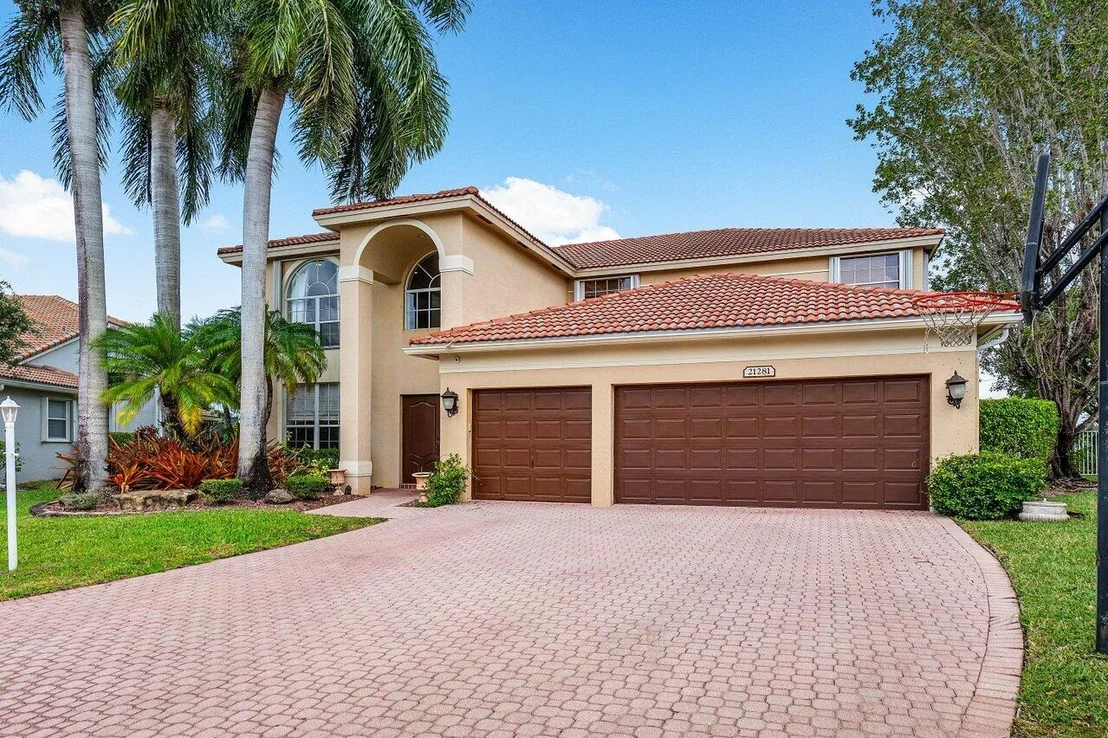 Photo of 21281 Waycross Drive