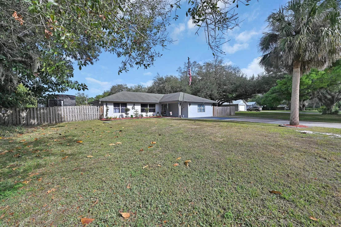 Photo of 2404 Dade Road