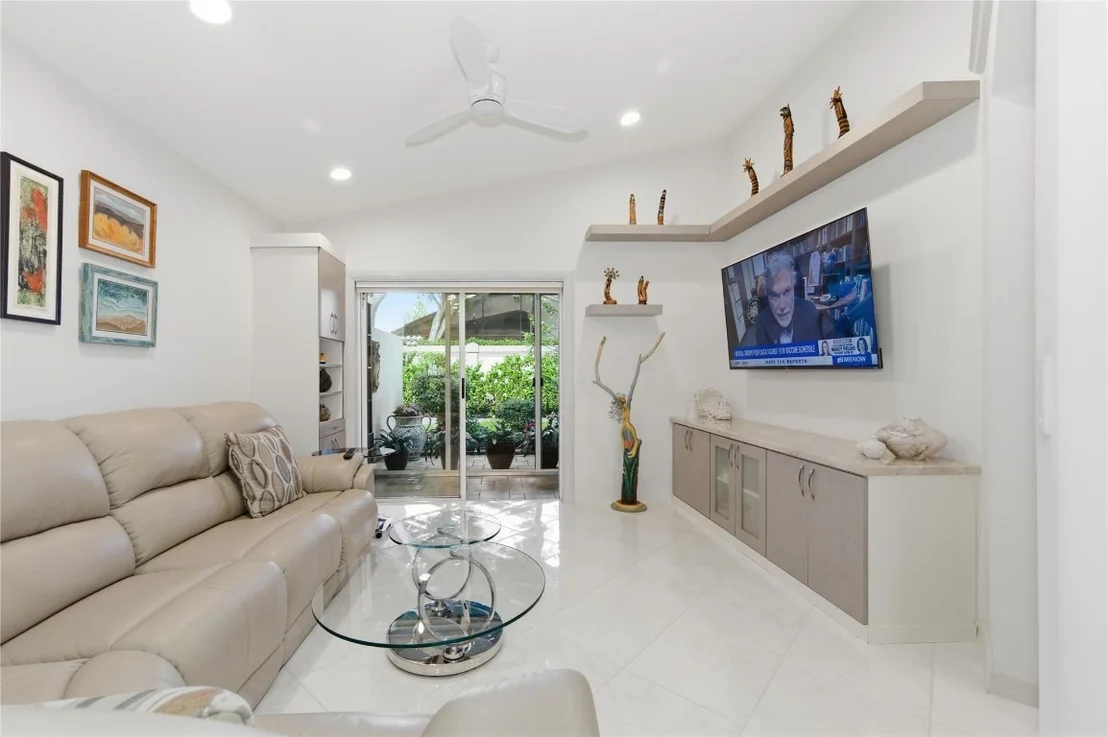 Photo of 6755 Viale Elizabeth