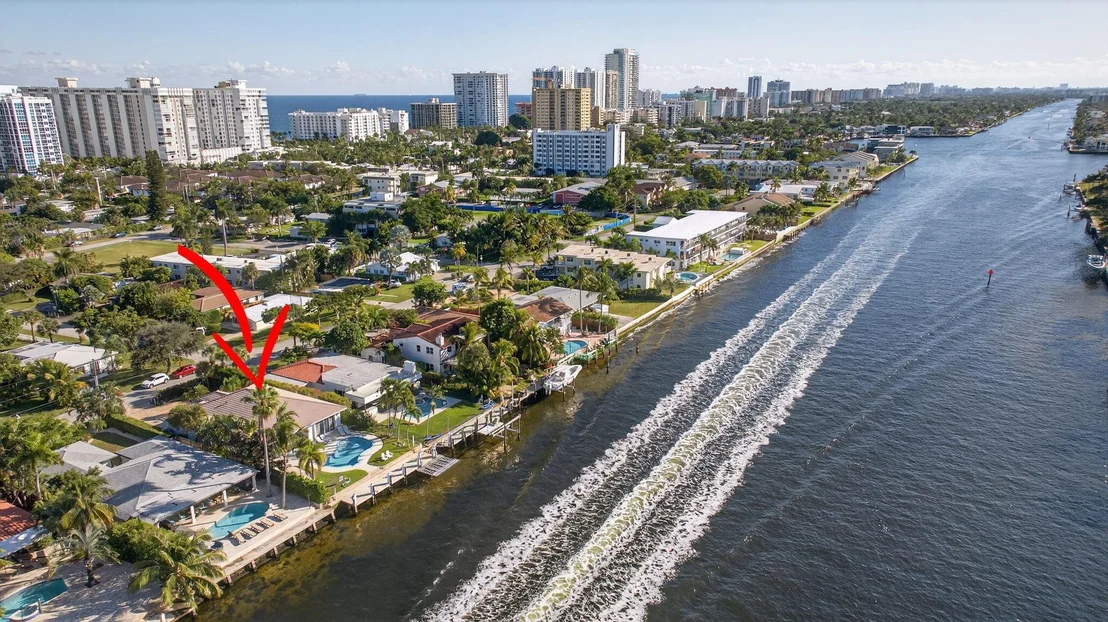 Photo of 513 S Riverside Drive