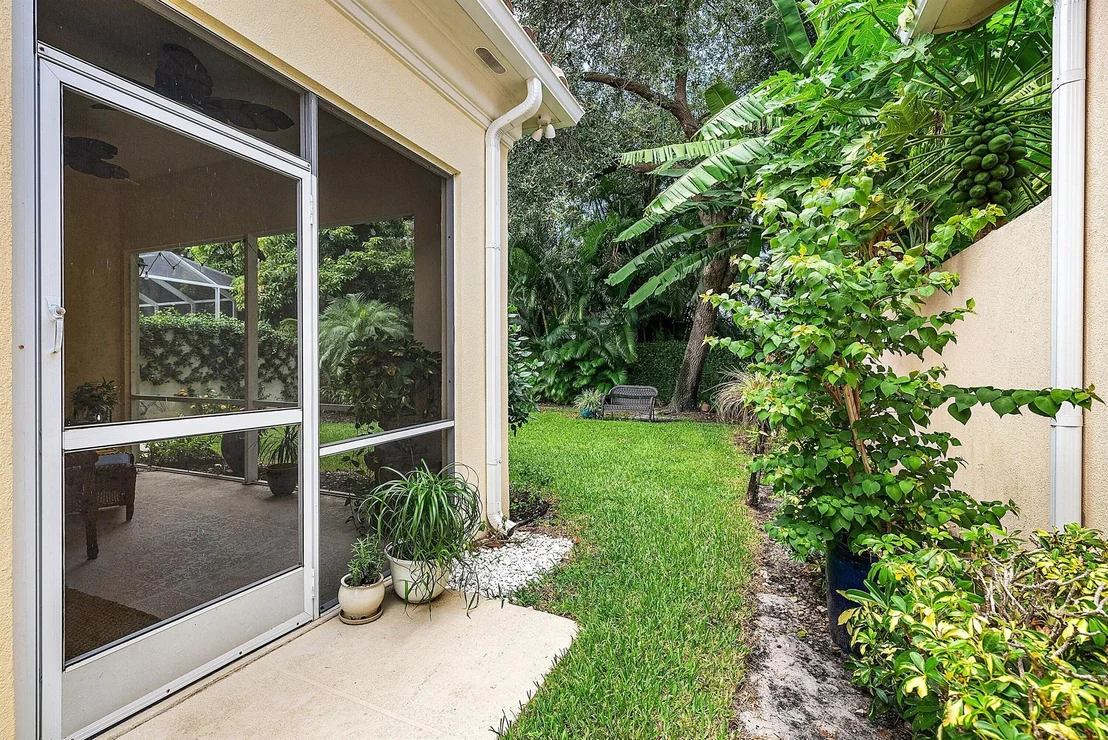Photo of 2048 Valencia Drive