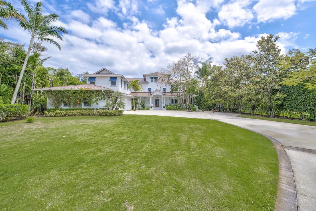 Photo of 5270 Pennock Point Road