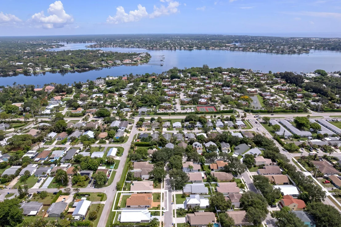 Photo of 145 Pennock Landing Circle