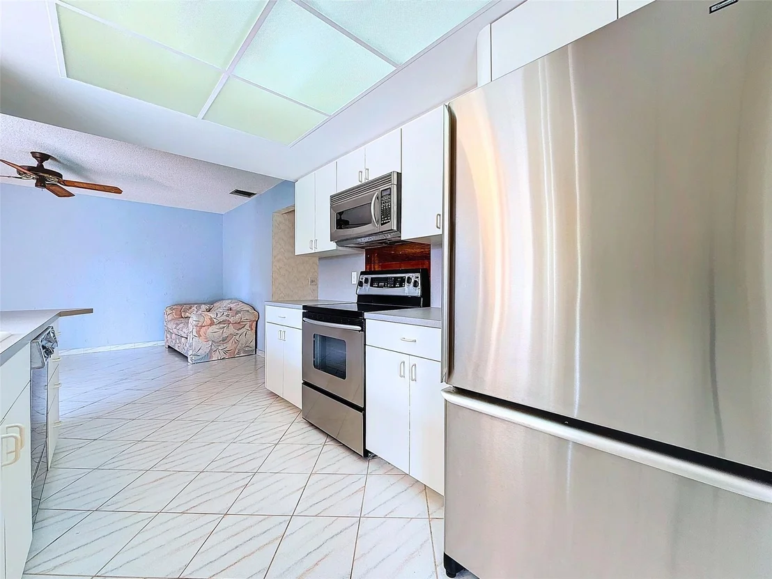 Photo of 2880 NE 45th Street