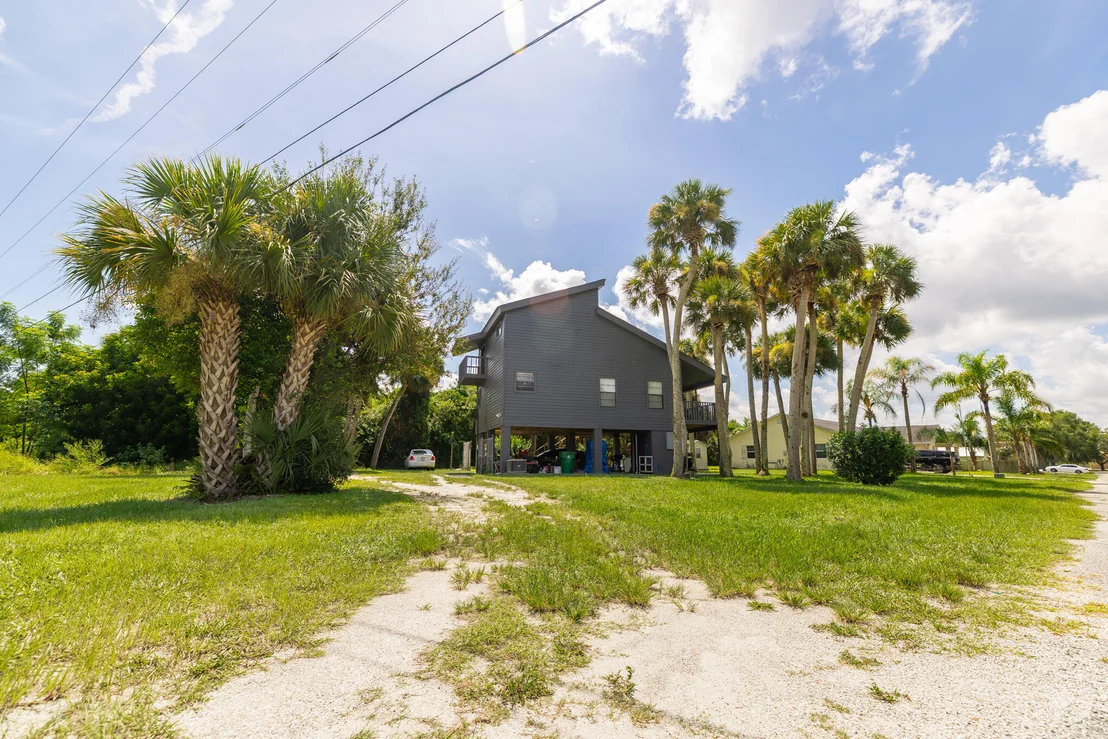Photo of 1017 Sabal Palm Drive