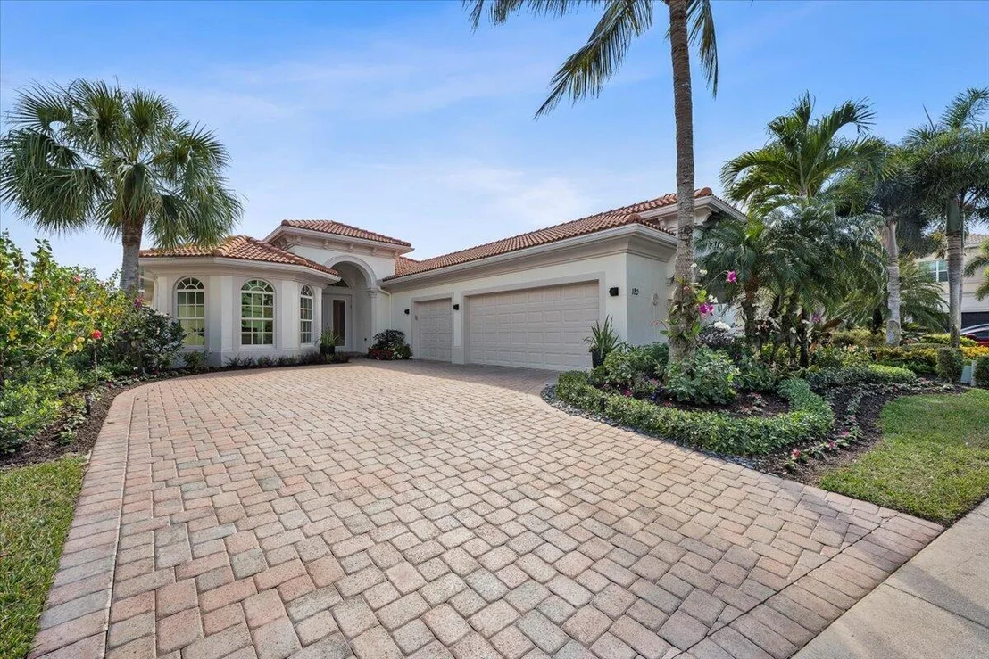Photo of 180 Carina Drive