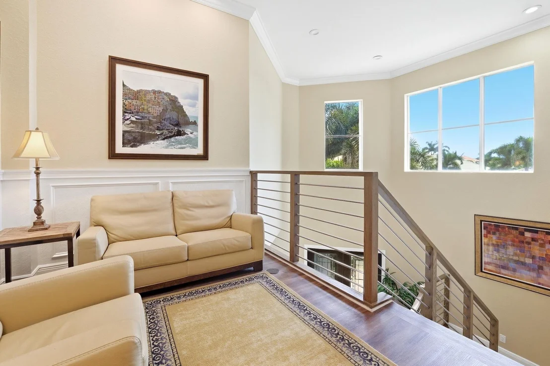 Photo of 1261 BEACON Circle