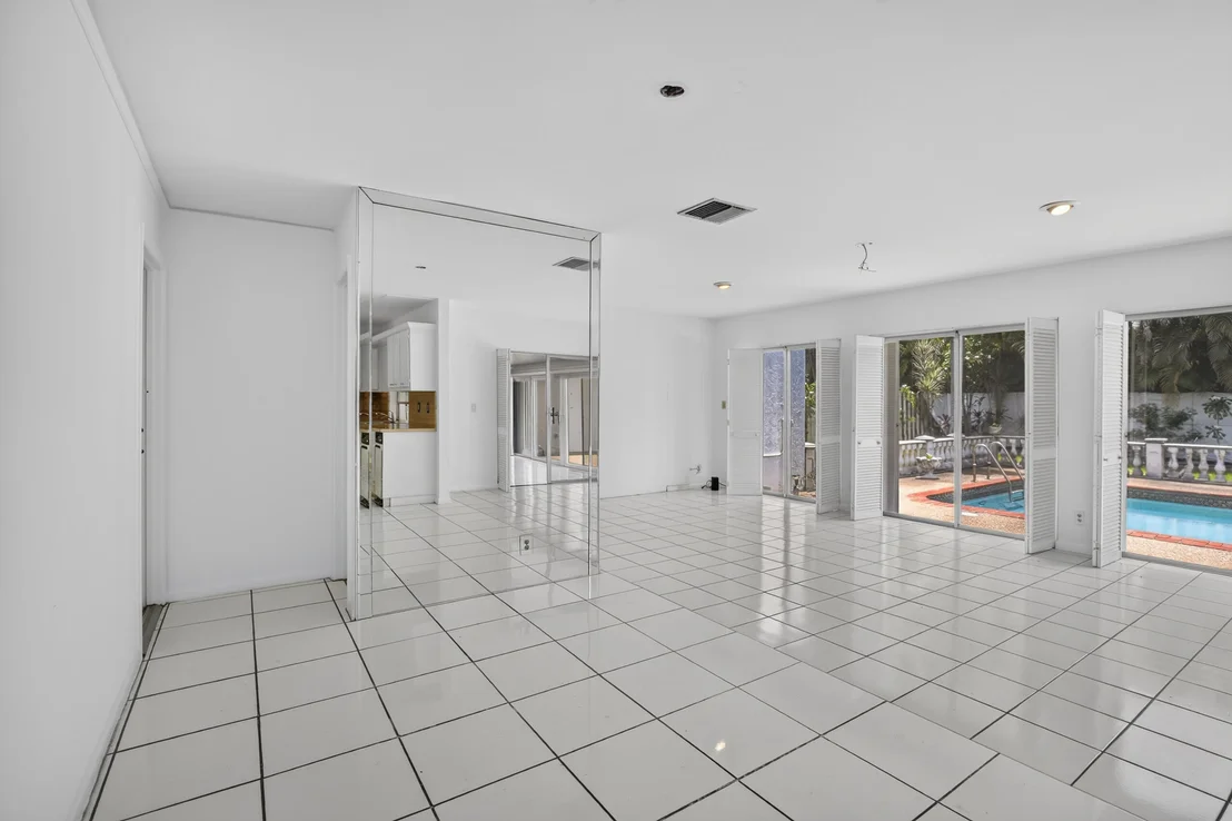 Photo of 410 Bonaventure Boulevard