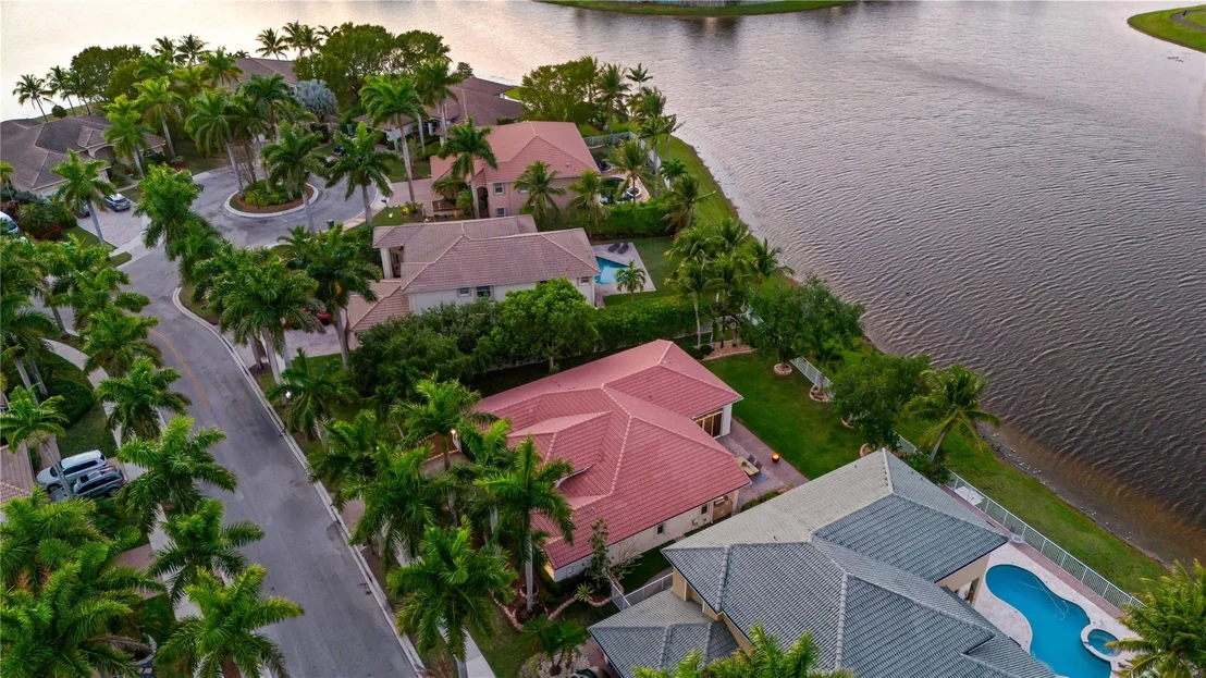 Photo of 950 Marina Drive
