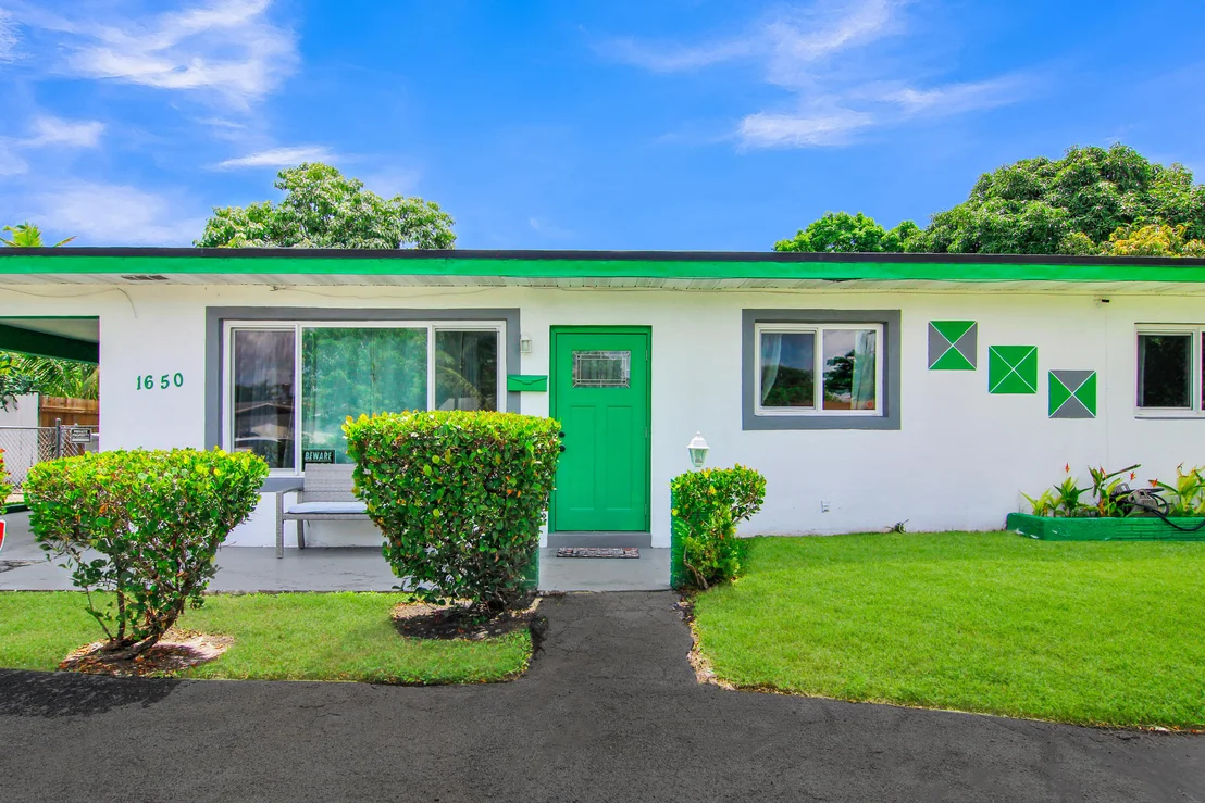 Photo of 1650 NW 1ST Way