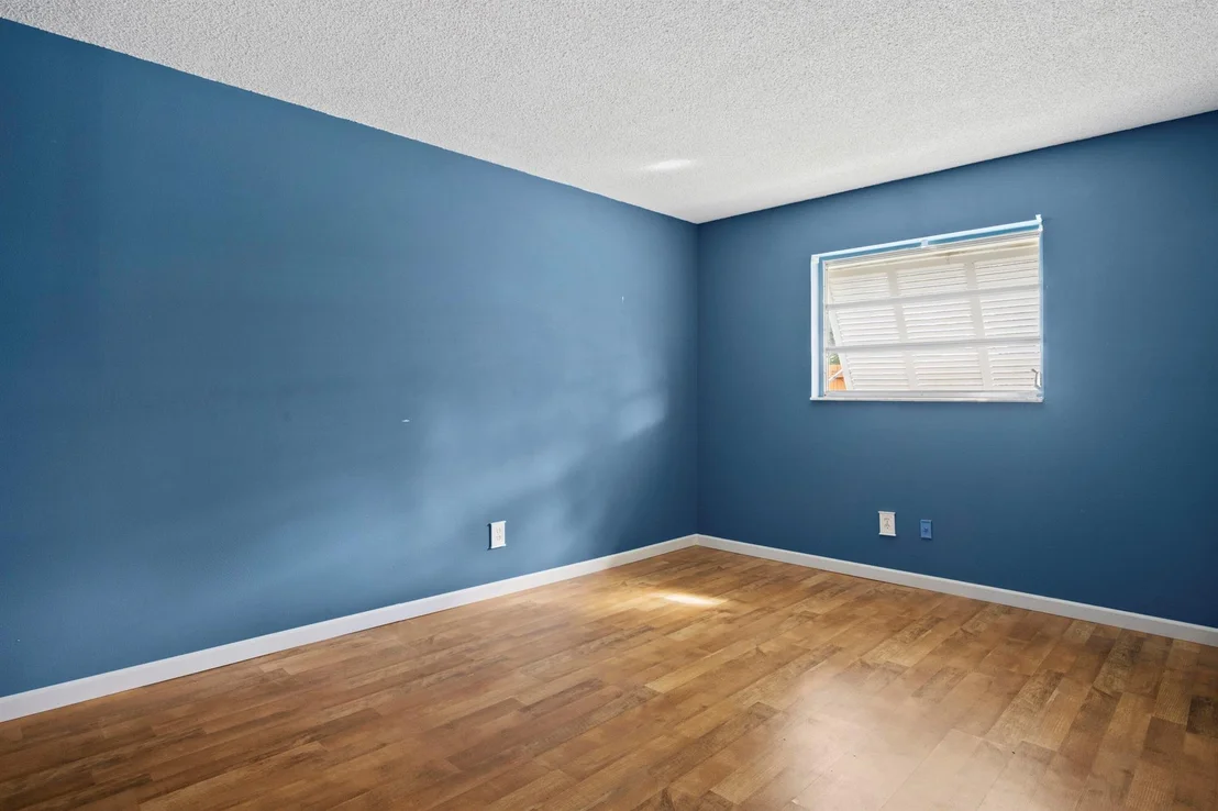 Photo of 1169 NW Fork Road