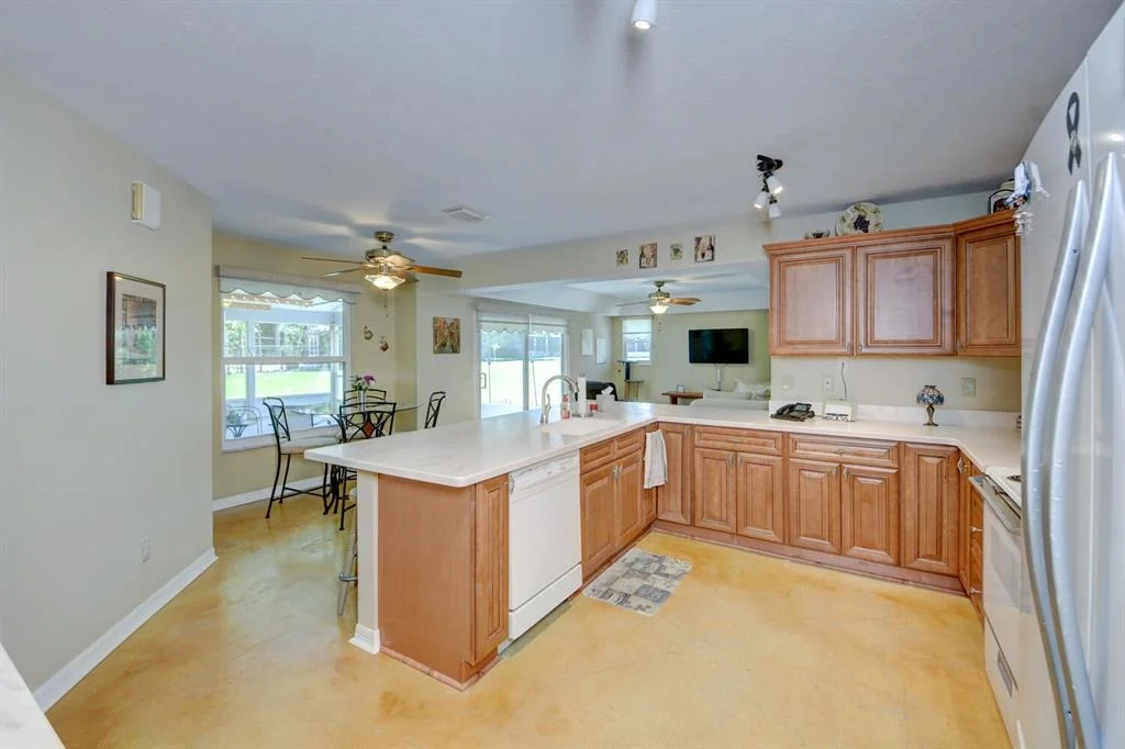 Photo of 4284 SE Rainbows End