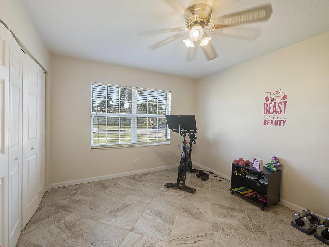 Photo of 5828 Sun Pointe Circle