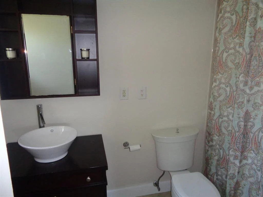 Photo of 6098 Stanley Lane