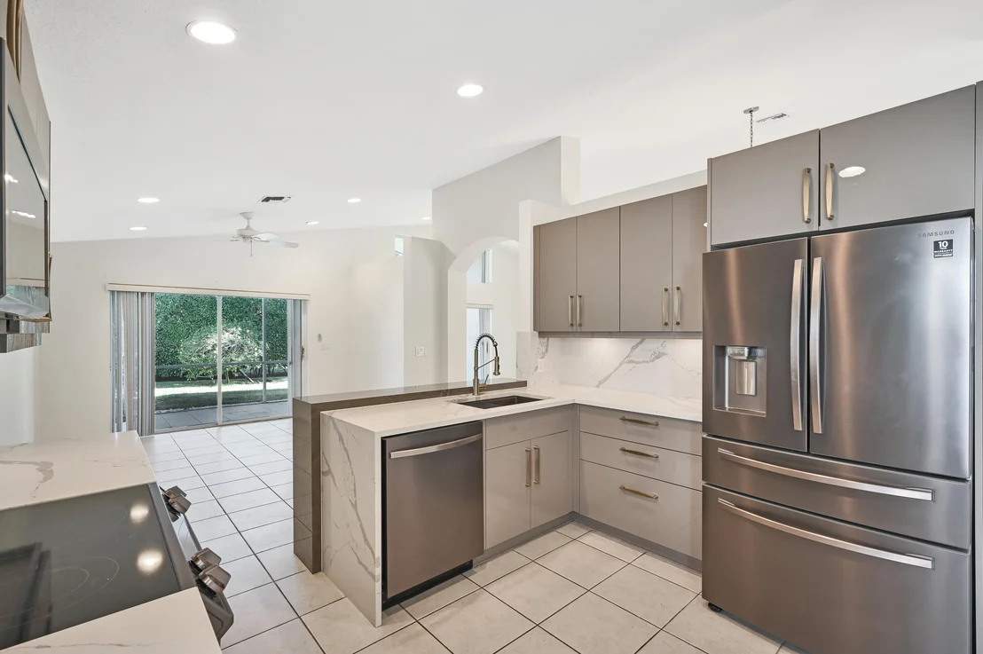 Photo of 5867 Royal Isles Boulevard