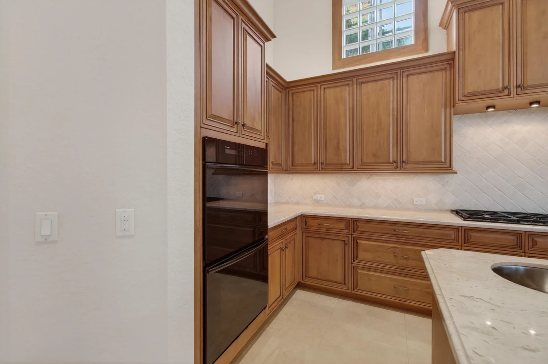 Photo of 331 MIZNER LAKE ESTATES Drive