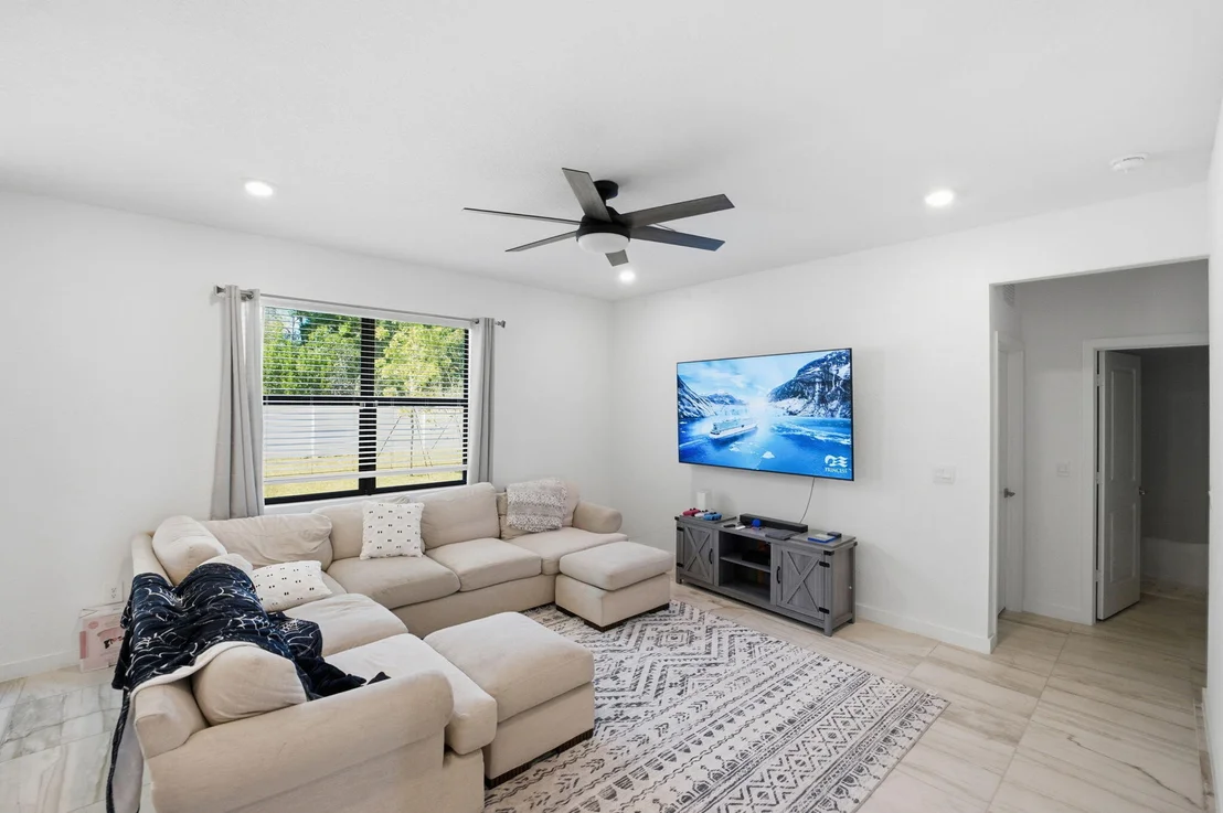 Photo of 6016 SE Violet Lane