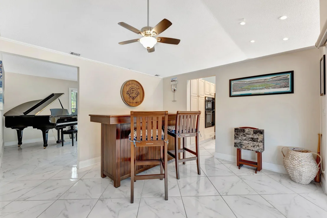 Photo of 12750 Oak Arbor Drive