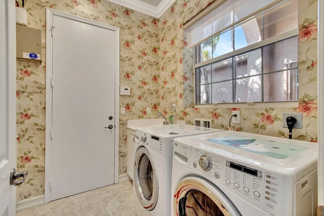 Photo of 10702 Whitewind Circle
