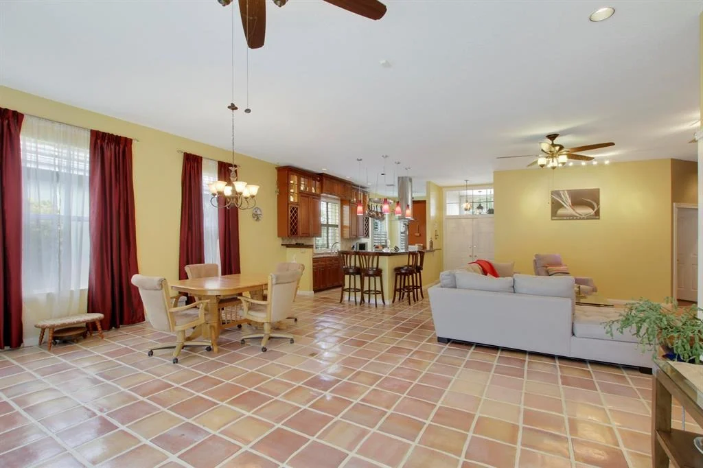Photo of 110 S Hampton Drive