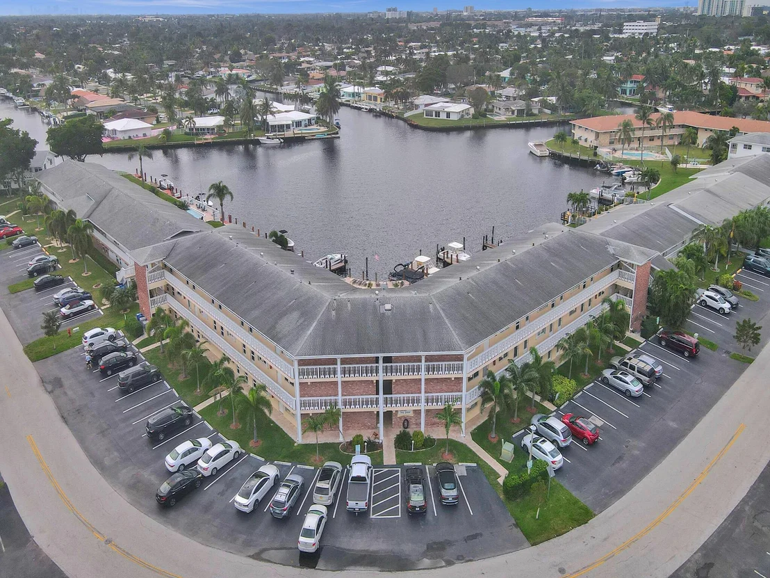 Photo of Unit 304 at 700 Pine Drive