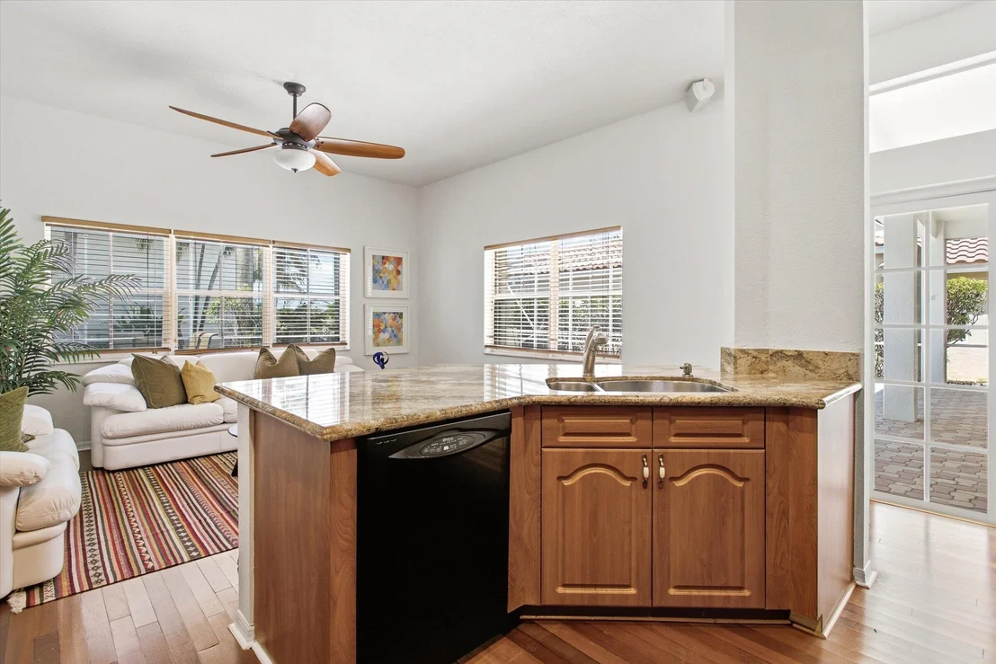 Photo of 1285 WINDSOR Lane