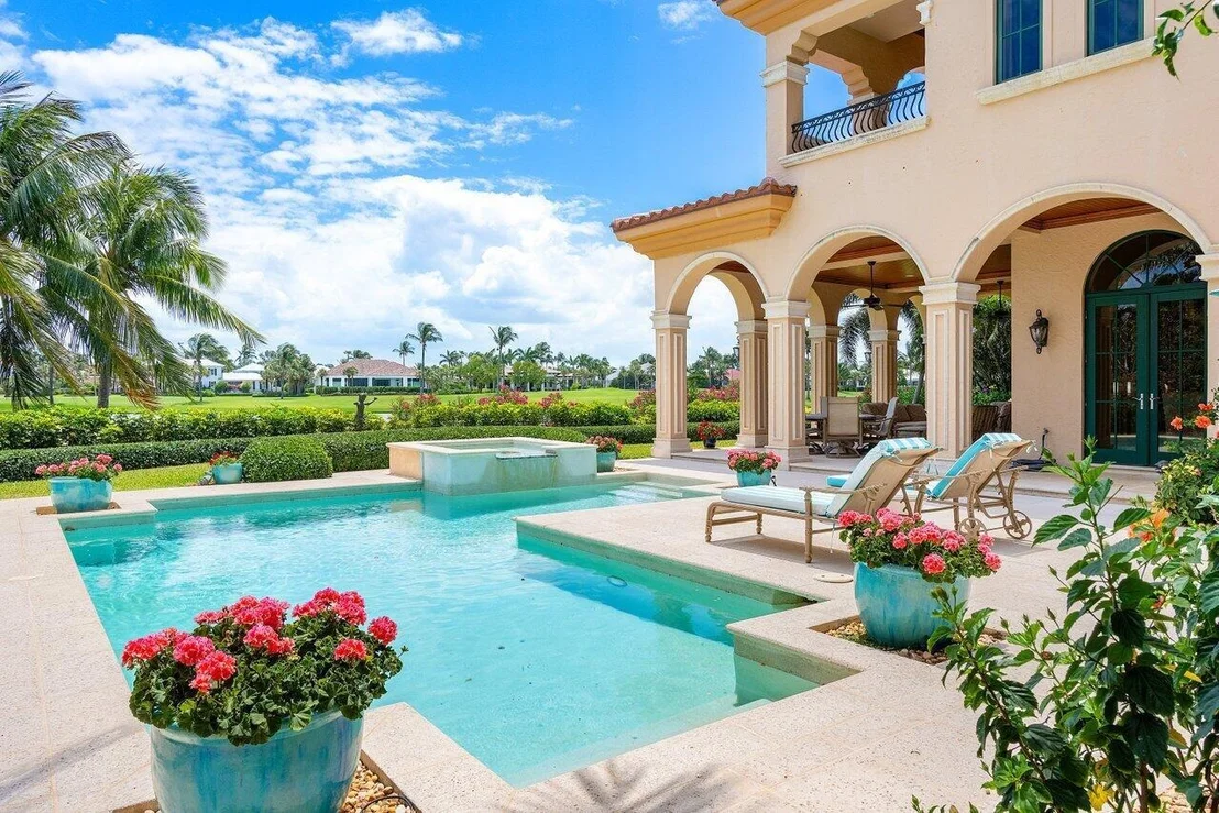Photo of 6971 SE Harbor Circle