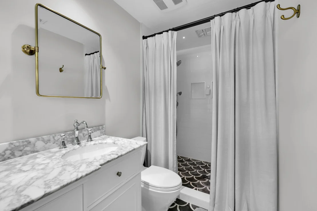 Photo of 8 WINDSOR Road W