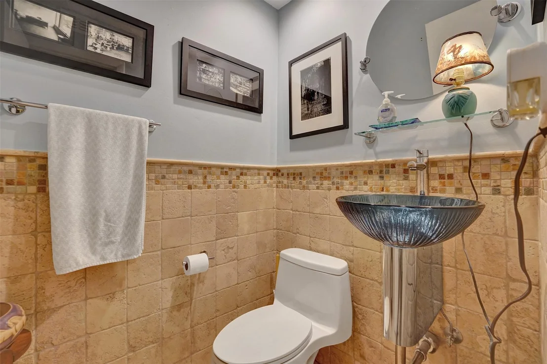 Photo of Unit 12A at 3301 Simms Street