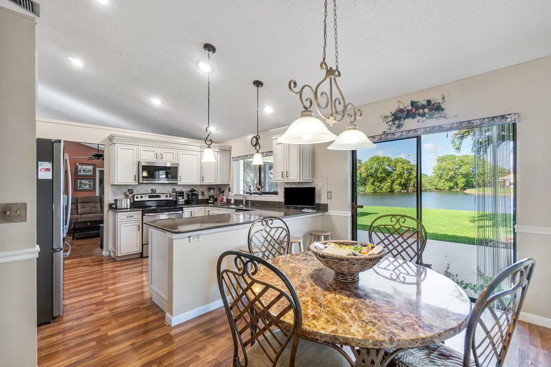 Photo of 9285 Laurel Green Drive