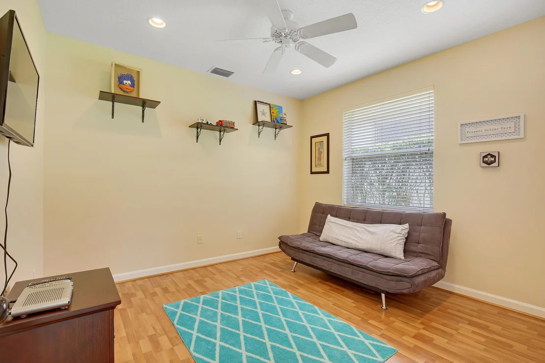 Photo of 21687 Fall River Drive
