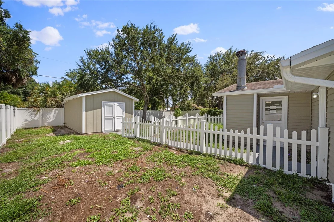 Photo of 421 Oak Street