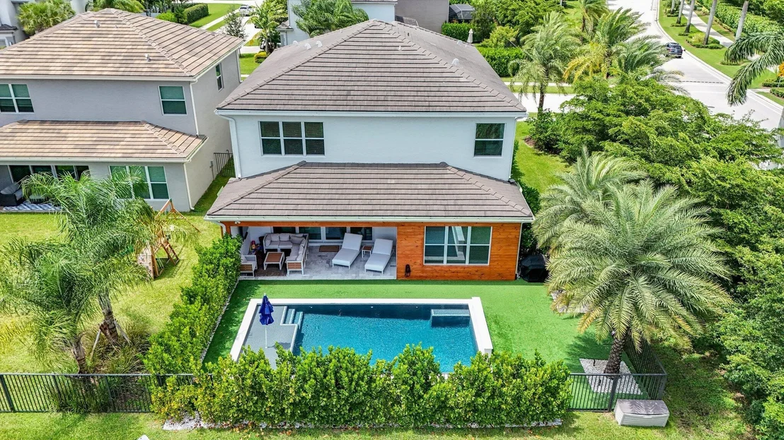 Photo of 15356 Blue River Road