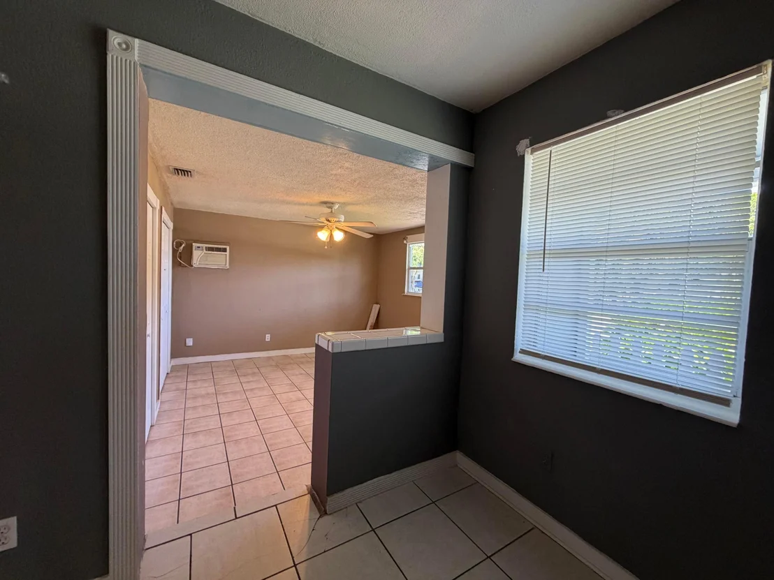 Photo of 5233 NE 20th Terrace