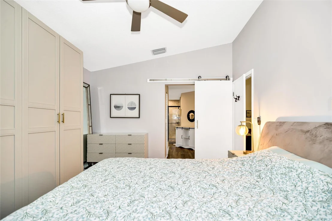 Photo of 5568 American Circle