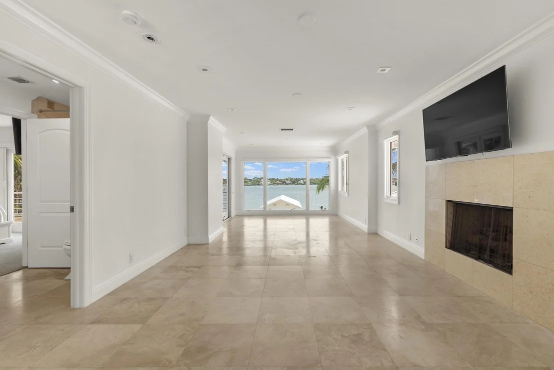 Photo of 103 River Drive
