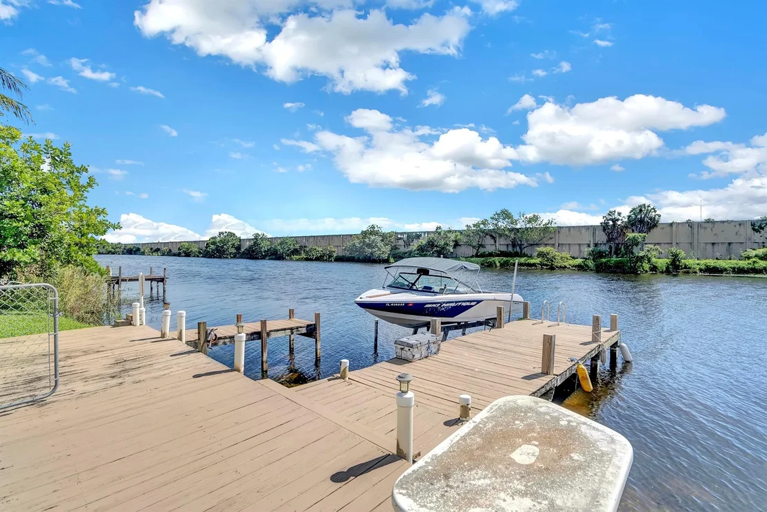 Photo of 6630 Pine Tree Circle