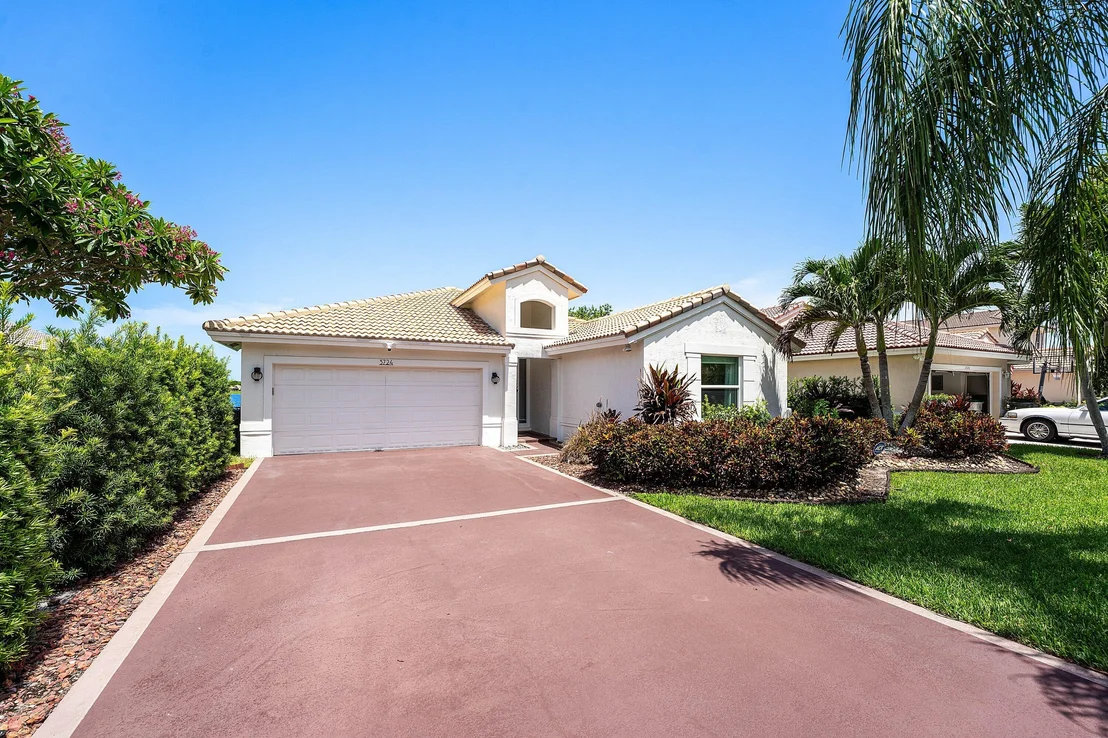 Photo of 3724 Coco Lake Drive