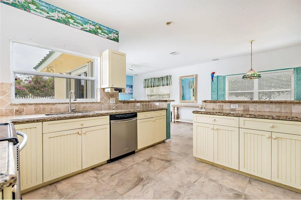 Photo of 32 Coconut Lane