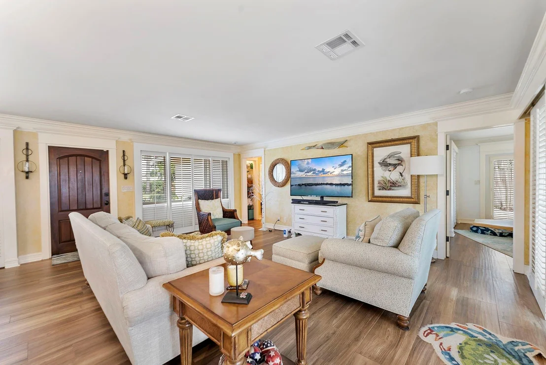 Photo of 4121 NE 22nd Terrace