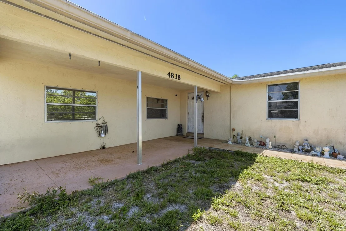 Photo of 4838 Coconut Road