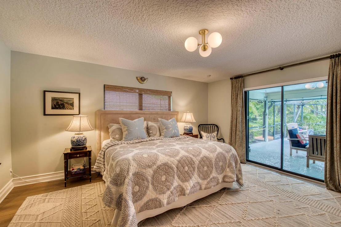 Photo of 18402 Lake Bend Drive