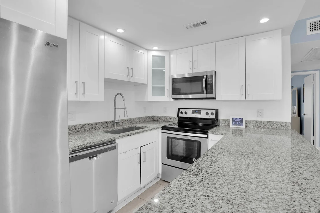 Photo of 2070 Exeter D